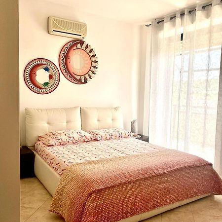 Ladya Apartment Алгеро Екстериор снимка