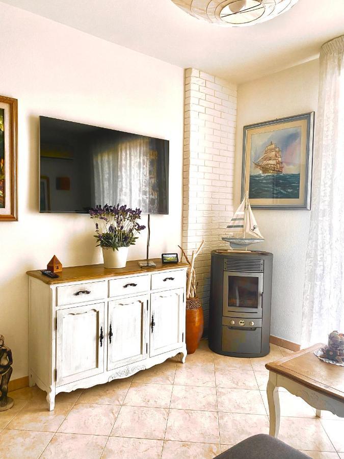 Ladya Apartment Алгеро Екстериор снимка
